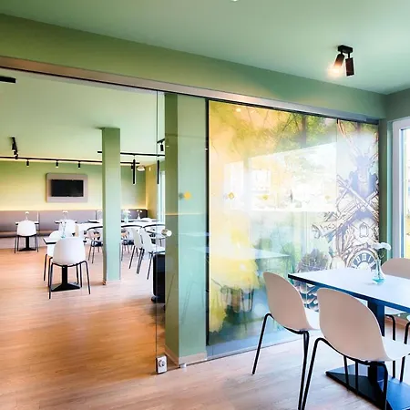 Hotell Baden-airpark Rheinmunster