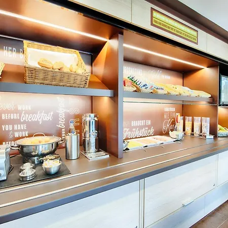 Hotell Baden-airpark 3*