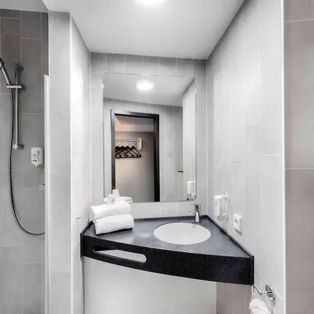Baden-airpark Hotel 3*