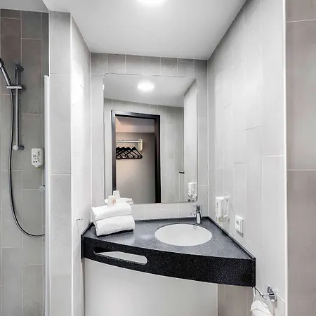 Baden-airpark Hotel 3*